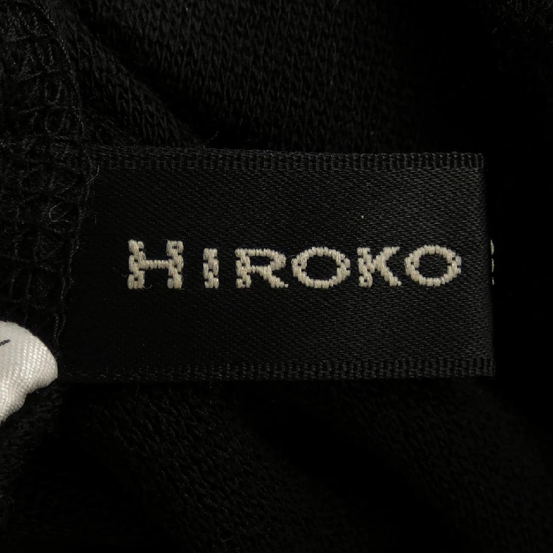 【Mã giảm giá】HIROKO KOSHINO Áo thun 635389