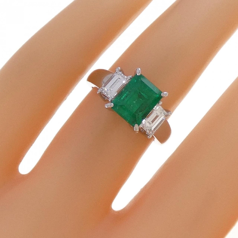 Nhẫn Emerald Tasaki 1.65CT - Hàng hiệu Chính hãng 835640
