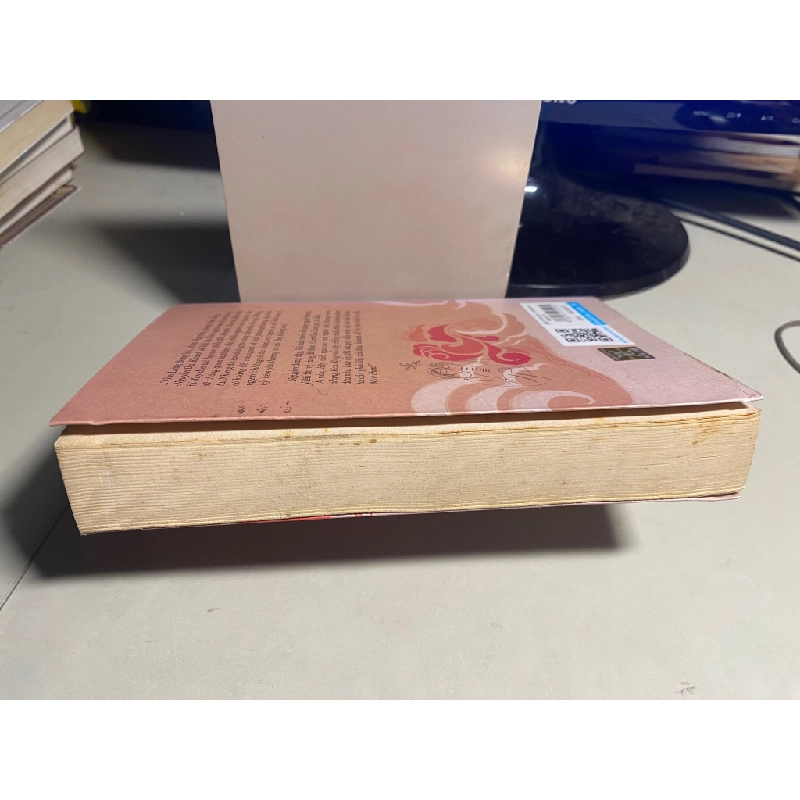 Nguyễn Du - Nguyễn Thế Quang - NXB Trẻ 2015- Sách lưu kho chưa qua sử dụng, sách giấy xốp có ố 435103