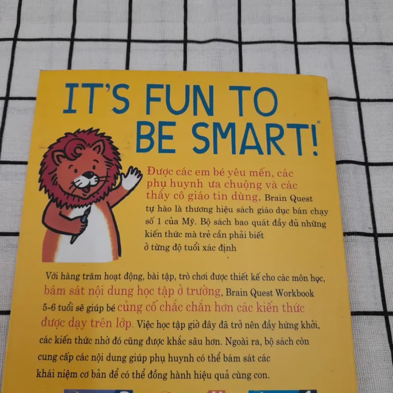 Sách tư duy màu BRAIN QUEST Workbooks K. Tg Lisa Trumbauer. Cho bé 6 t 689677