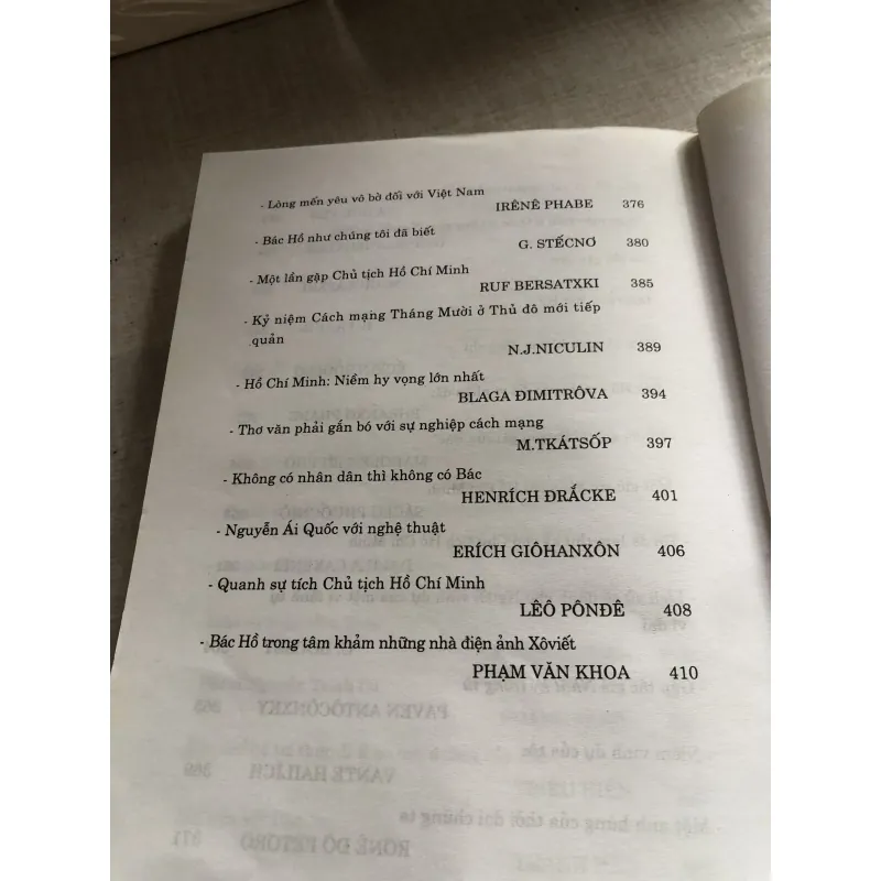 Hồ Chí Minh trong trái tim trí thức và văn nghệ sĩ 782131