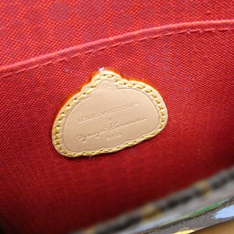 Túi xách Petit Sac Plat Monogram (LV X YK) của Louis Vuitton M81867 614013