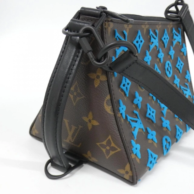 Túi đeo chéo Louis Vuitton Monogram Taffeta Triangle M45078 - Hàng hiệu Chính hãng 802858