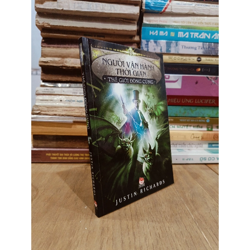 Series Người vận hành thời gian - Justin Richards 748863