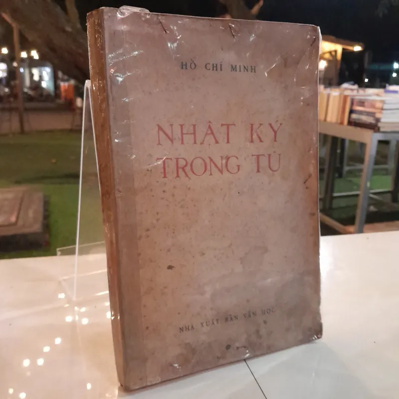 NHẬT KÝ TRONG TÙ - HỒ CHÍ MINH 749067