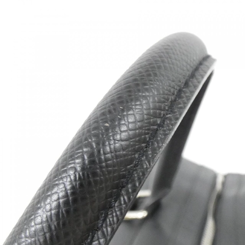 Túi Boston Louis Vuitton Taiga Nikolai M31132 614901