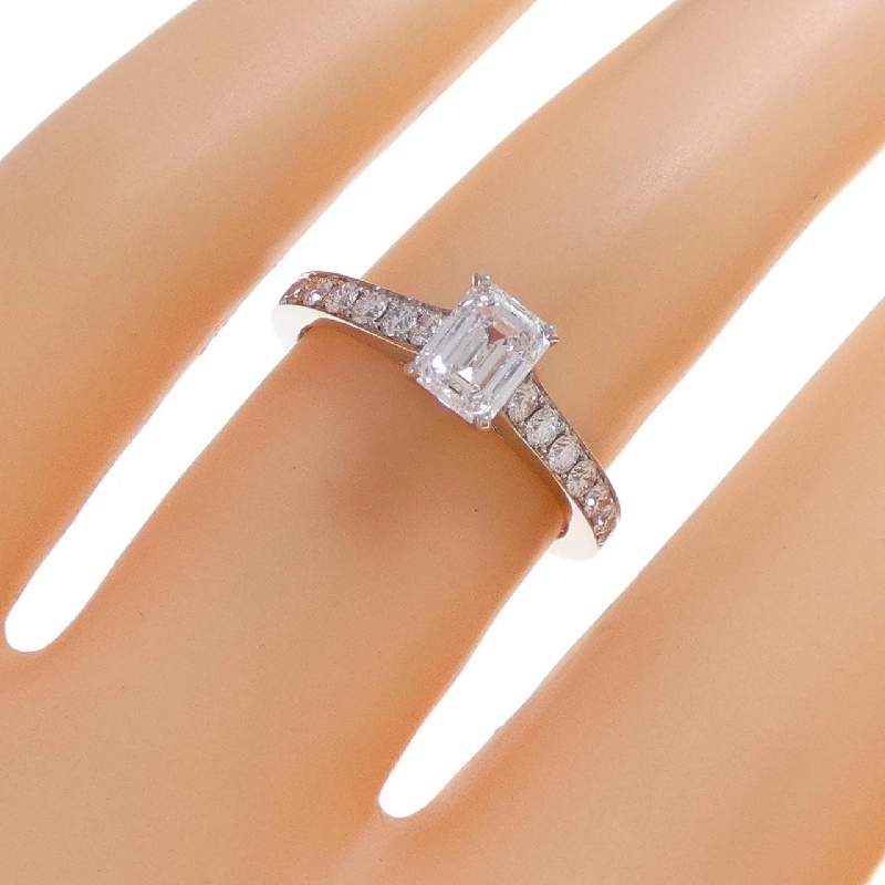 Nhẫn cắt ngọc lục bảo Graph Frame 0.57CT (D VS1) - Hàng hiệu Authentic 837525