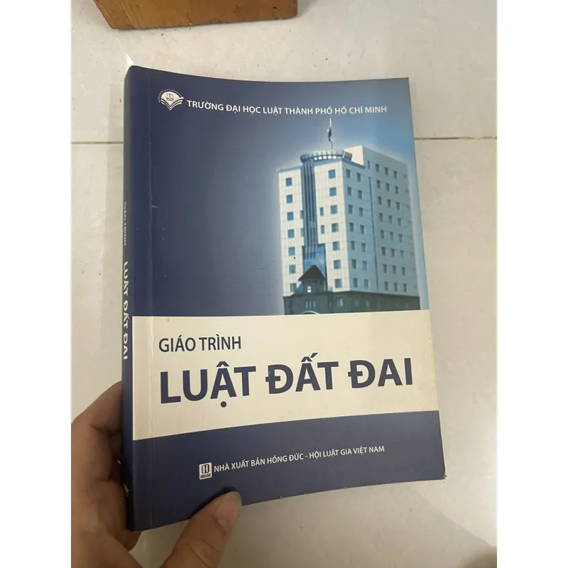 Luật đất đai  708014