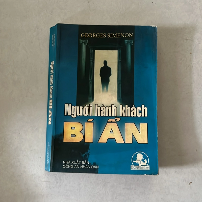 Tội ác trong bóng đêm - Georges Simenon 506733