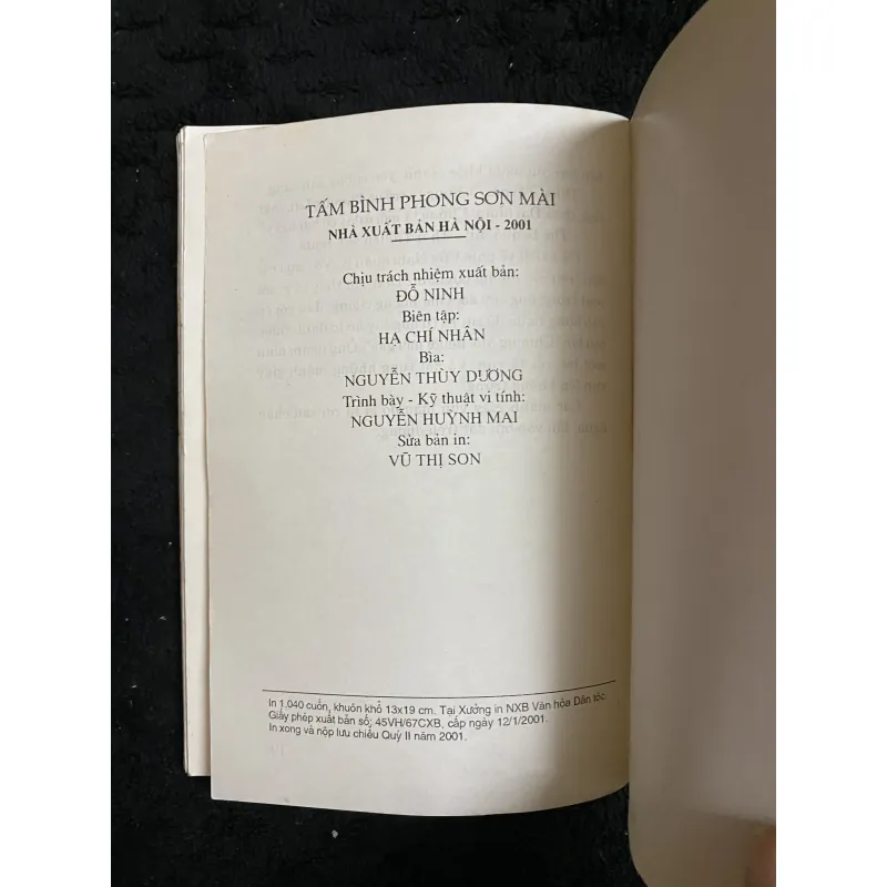 Tấm bình phong sơn mài- Robert Van Gulik 1021955