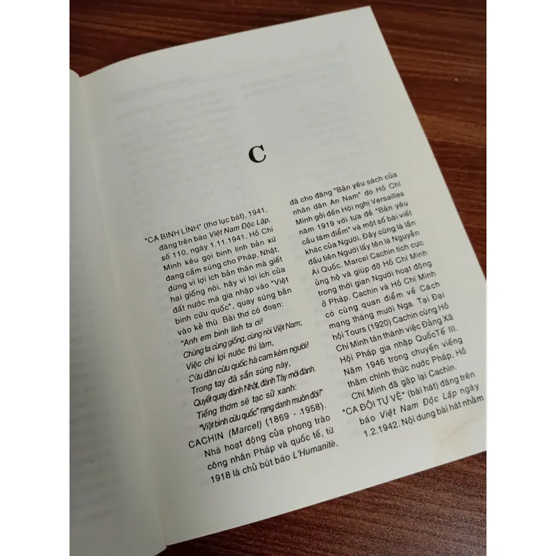 SÁCH TỪ ĐIỂN HỒ CHÍ MINH SƠ GIẢN 1002344