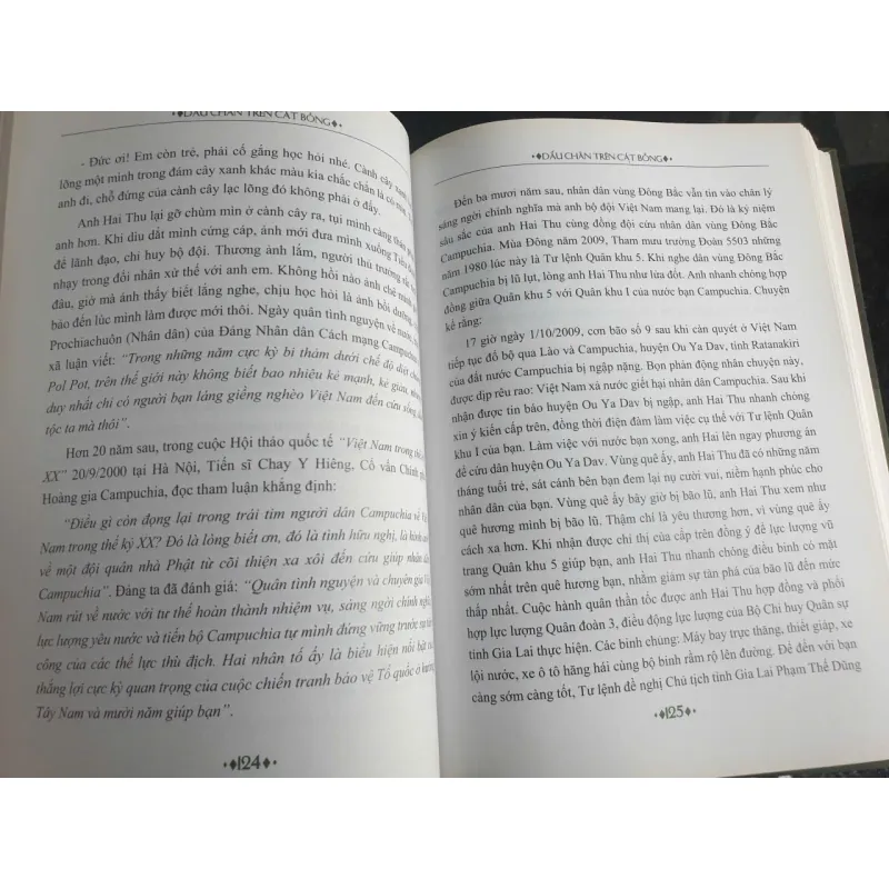 Dấu Chân Trên Cát Bỏng 707806