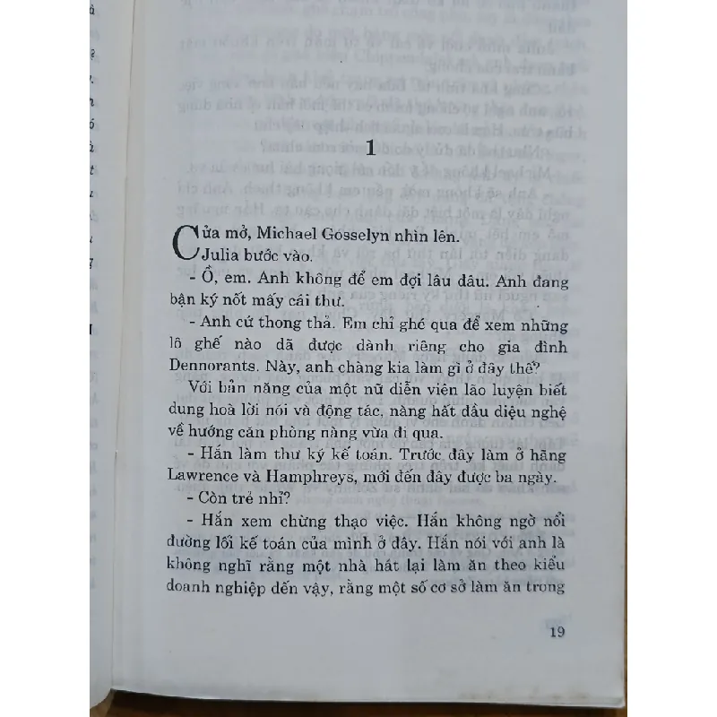Người đàn bà trên sàn diễn - William Somerset Maugham (Nguyễn Quang Huy và cộng sự dịch) 577768