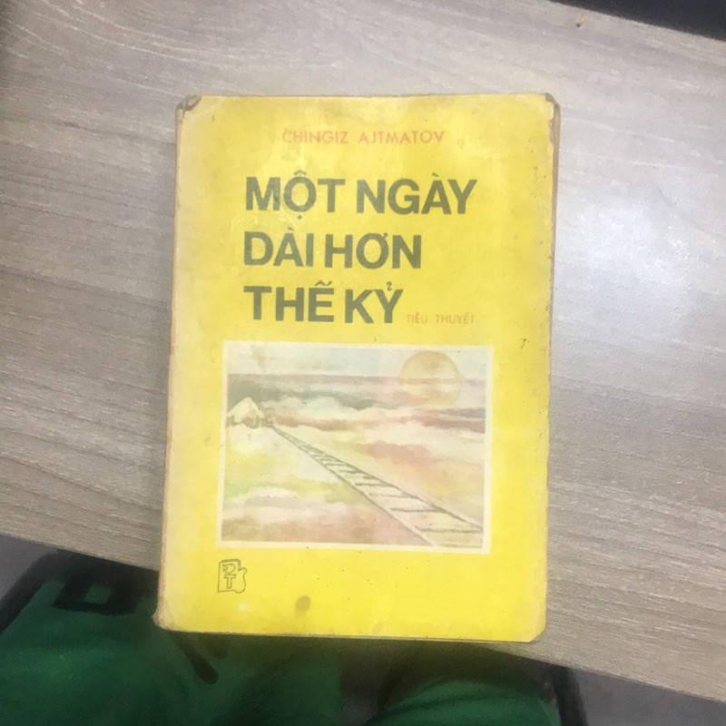 MỘT NGÀY DÀI HƠN THẾ KỶ 74658