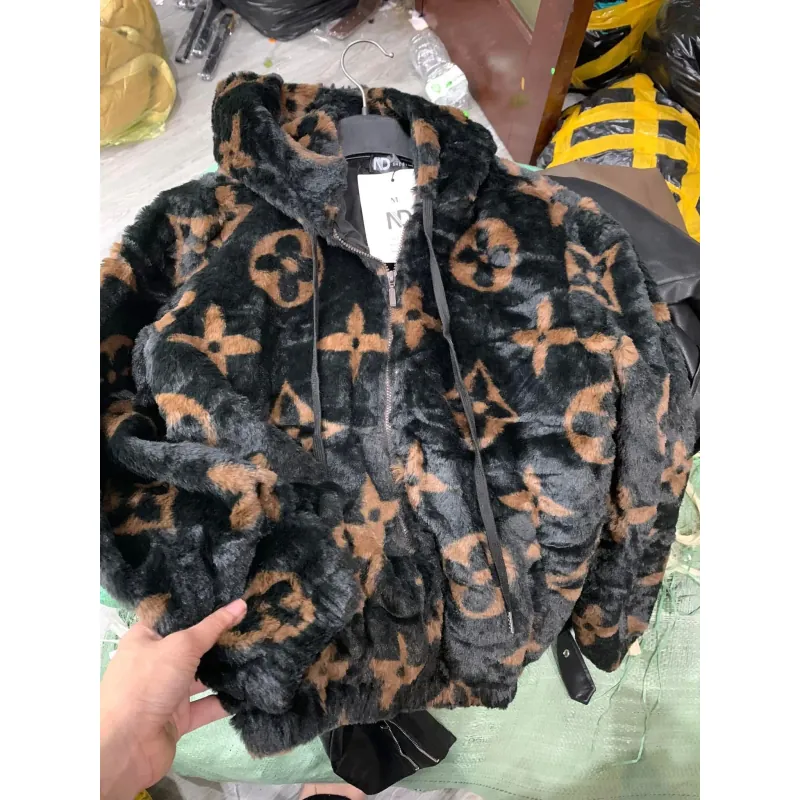 ÁO KHOÁC LÔNG LV NỮ SIZE S.M vừa 1025373