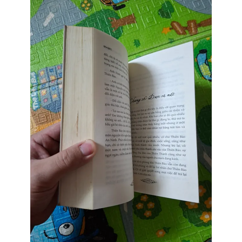 Đôi Mắt Của Hầu Gái 1022506