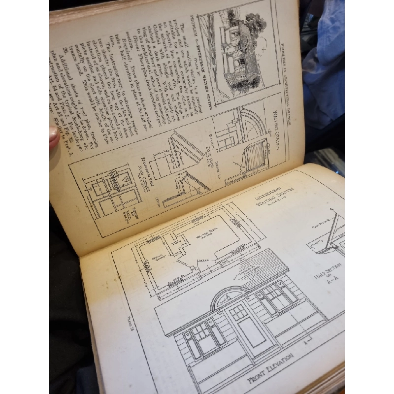 Problems in Architechtural Drawing Book 1 - F. G. Elwood 377102