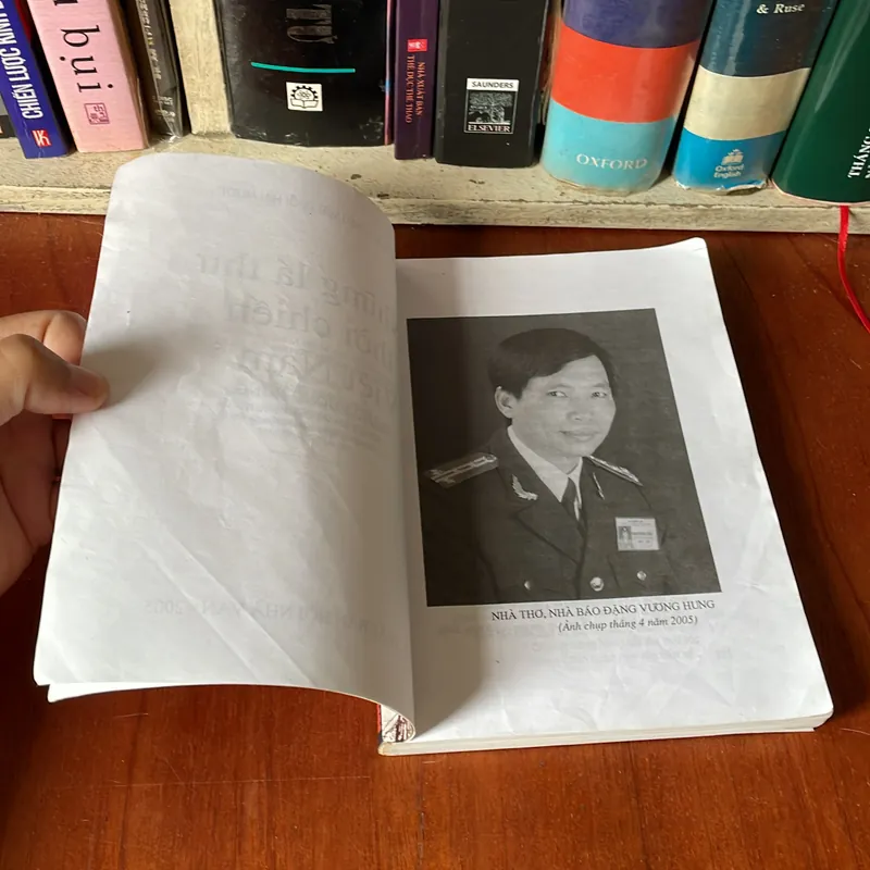 Tủ Sách Mãi Mãi Tuổi Hai Mươi - Những Lá Thư Thời Chiến Việt Nam - Đặng Vương Hưng - 2005 564897