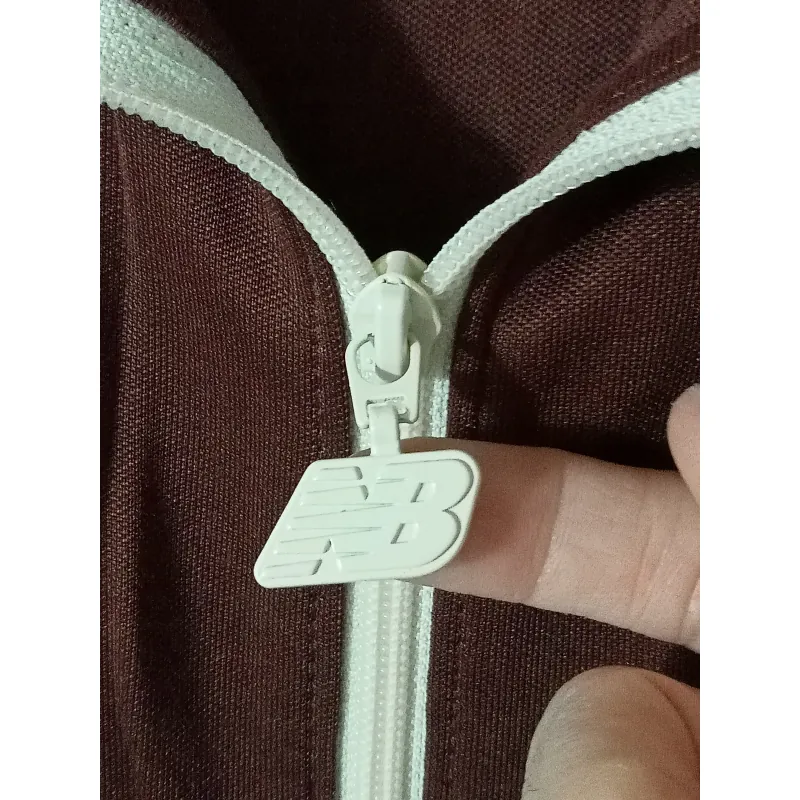 Áo khoác thể thao New Balance màu nâu size L 719706