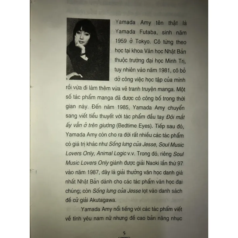 Đôi mắt ấy vẫn ở trên giường  752097