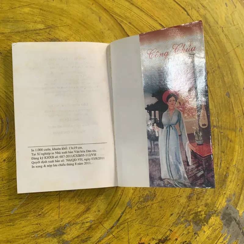 COMBO GẦN 400 NĂM VUA CHÚA TRIỀU NGUYỄN & CÔNG CHÚA ĐẤT VIỆT 1002967