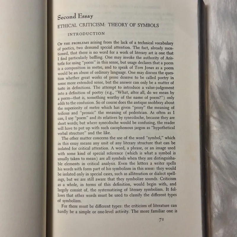 Northrop Frye - Anatomy of Criticism: four essays 780105