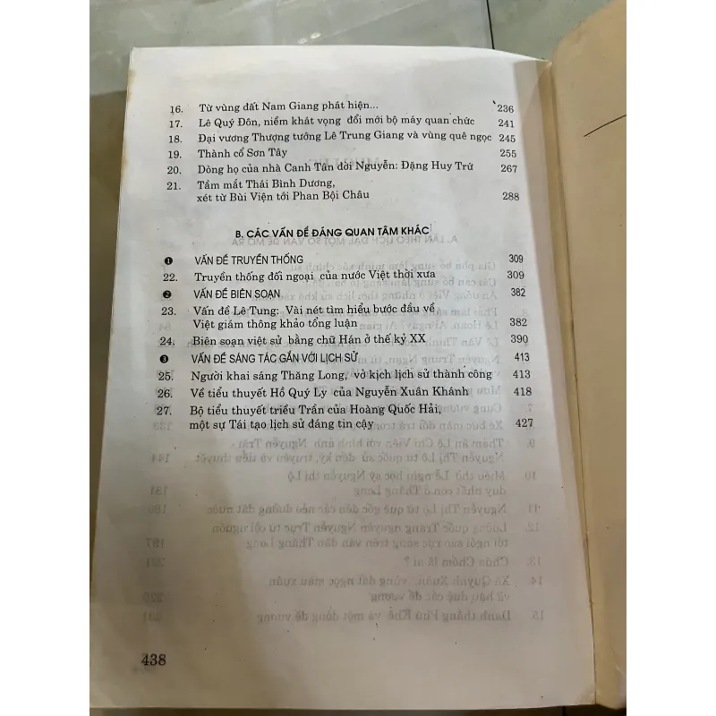 BÊN LỀ CHÍNH SỬ - ĐINH CÔNG VĨ 1042755