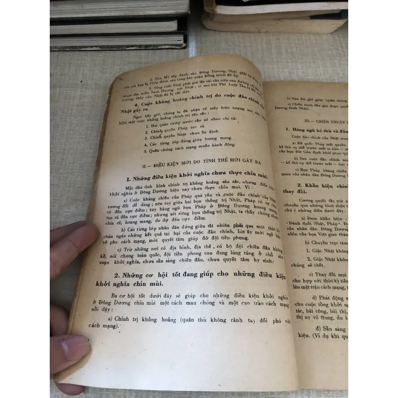 Tài liệu tham khảo vè Cách Mạng Tháng Tám 972114