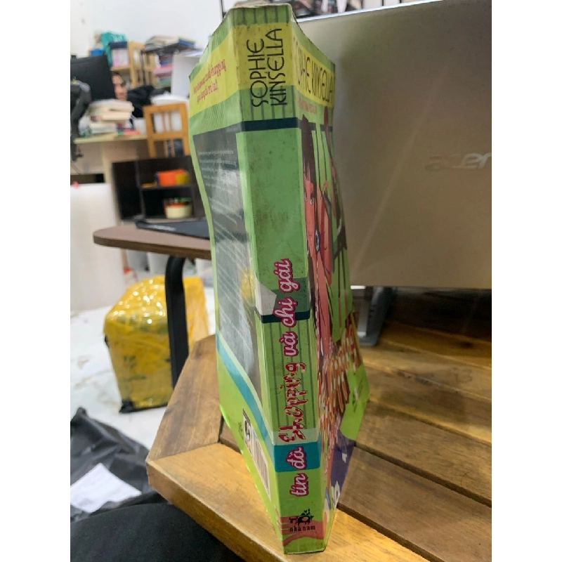 Tín đồ shopping và chị gái -Sophie kinsella 746620