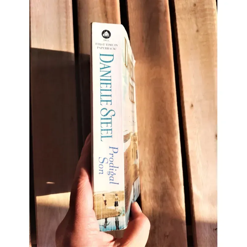 Sách ngoại văn: Prodigal Son - Tác giả: Danielle Steel 932430