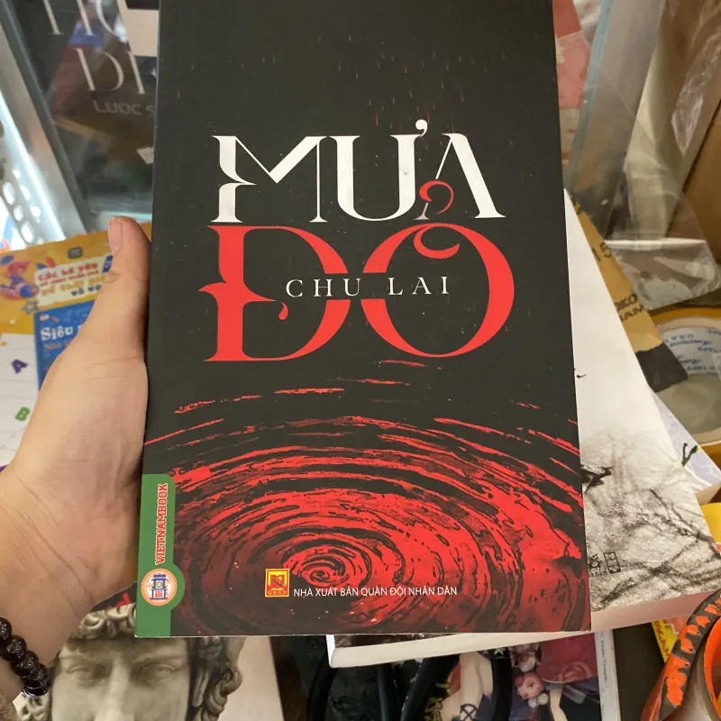 Mưa đỏ của nhà văn Chu Lai 1017598