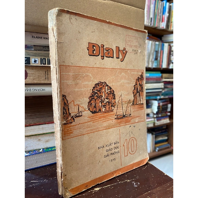 Địa lý lớp 10 phổ thông - Sách giáo khoa xưa 747785