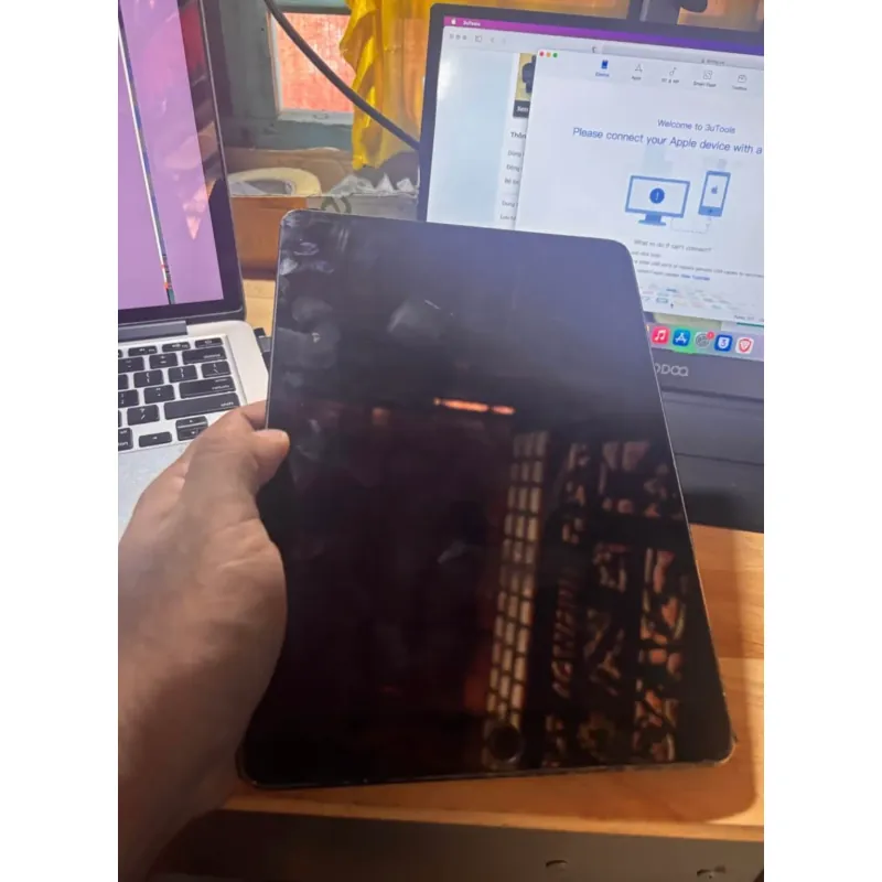 Xác ipad air 2  972184