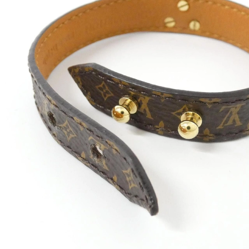 Vòng tay Louis Vuitton Monogram Essential V M6042F - Hàng hiệu Authentic 807653