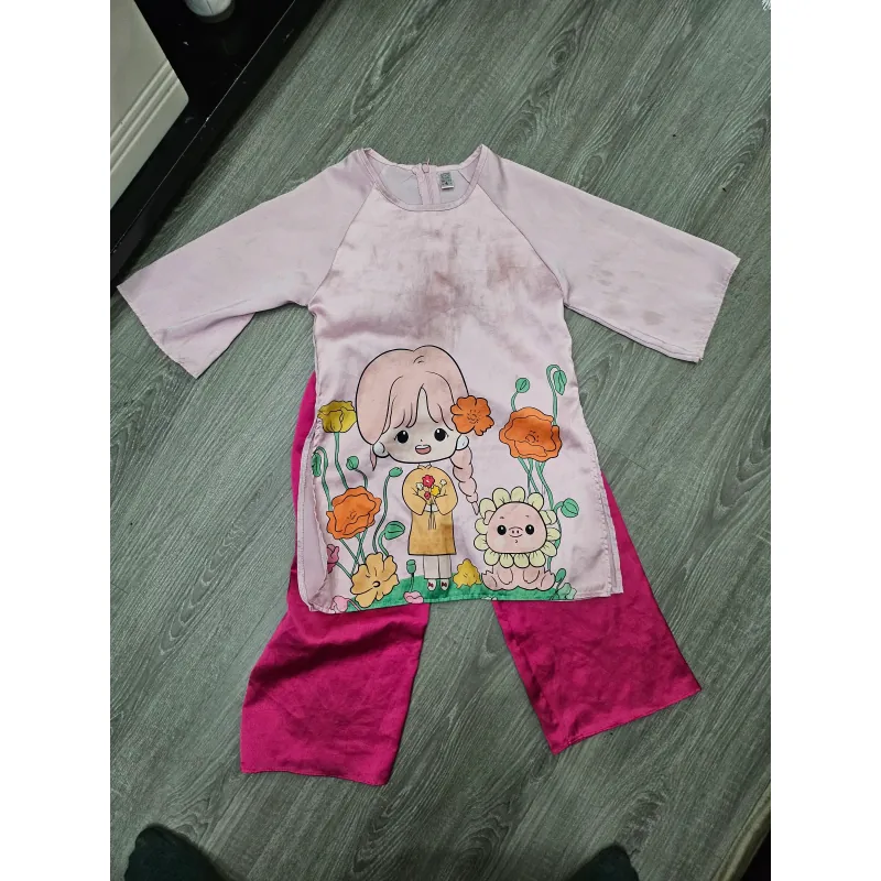 Áo dài bé 3 tuổi 957482