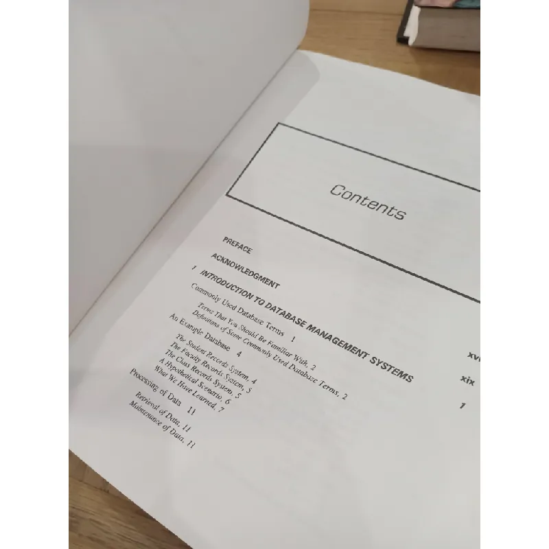 DATABASE MANAGEMENT: Developing application systems using Oracle - Ralph B. Bisland, JR 605771