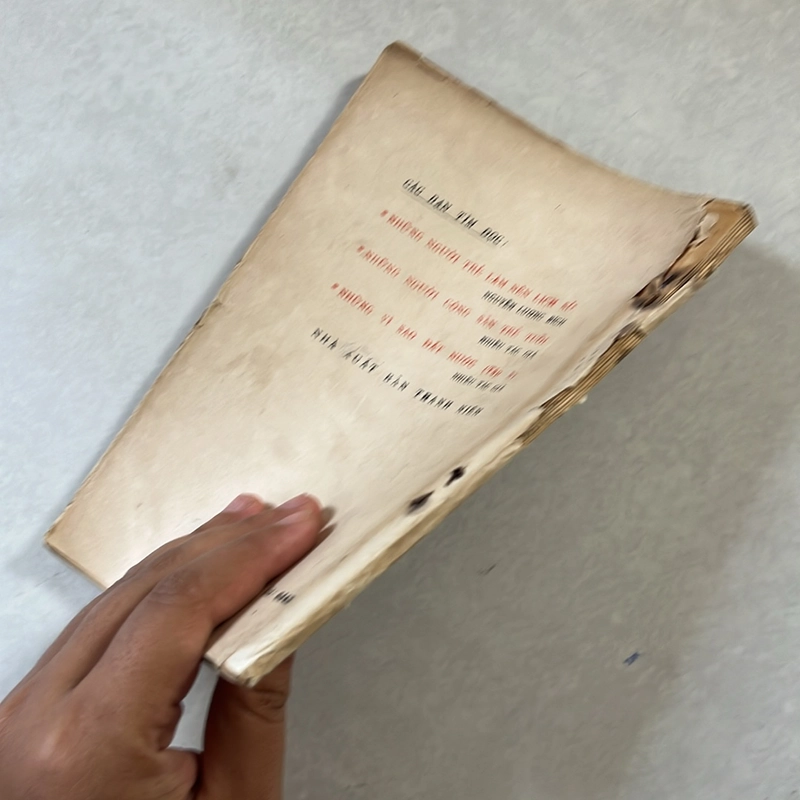 Noi gương những người cộng sản — 1974s 499012