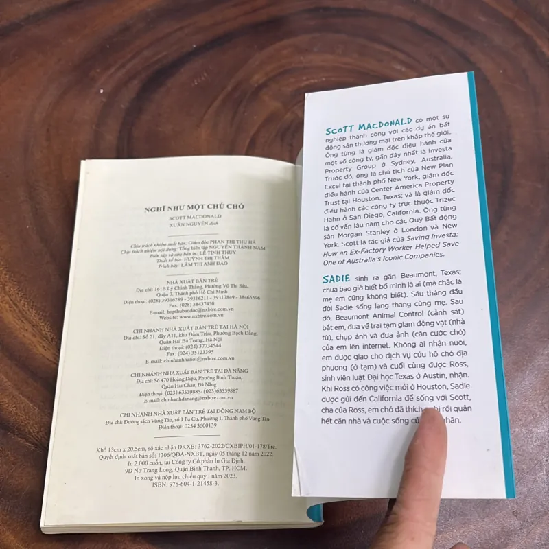 II Nghĩ Như Một Chú Chó _ Loài Chó Dạy Ta Sống Hạnh Phúc Và Thành Công - SCOTT MACDONALD 976345