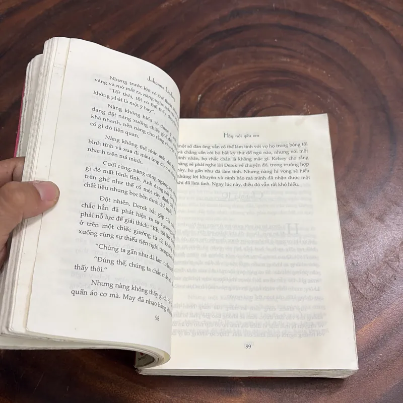 [Sách Không Đẹp, Ẩm, Mốc] - II Văn Học: Hãy Nói Yêu Em - 2013 977244