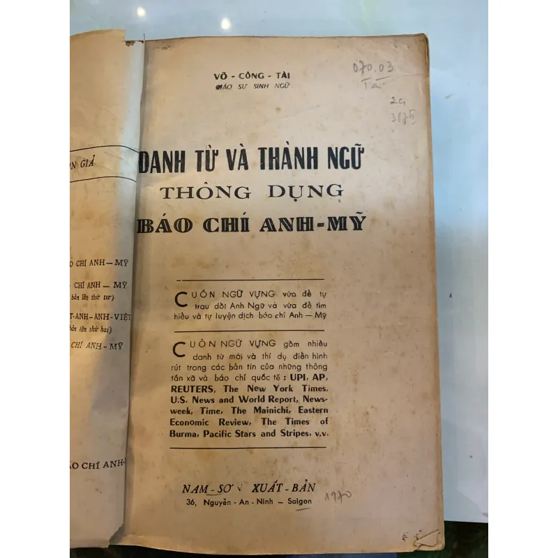 DANH TỪ VÀ THÀNH NGỮ THÔNG DỤNG BÁO CHÍ ANH MỸ - VÕ CÔNG TÀI 930838