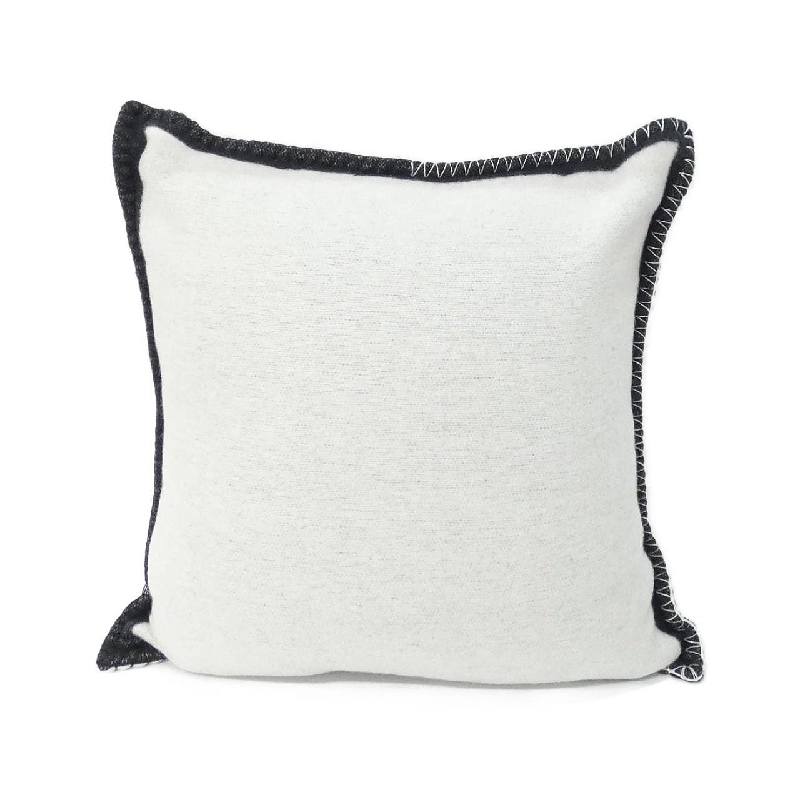 Chanel Cushion - Hàng hiệu Authentic 773234