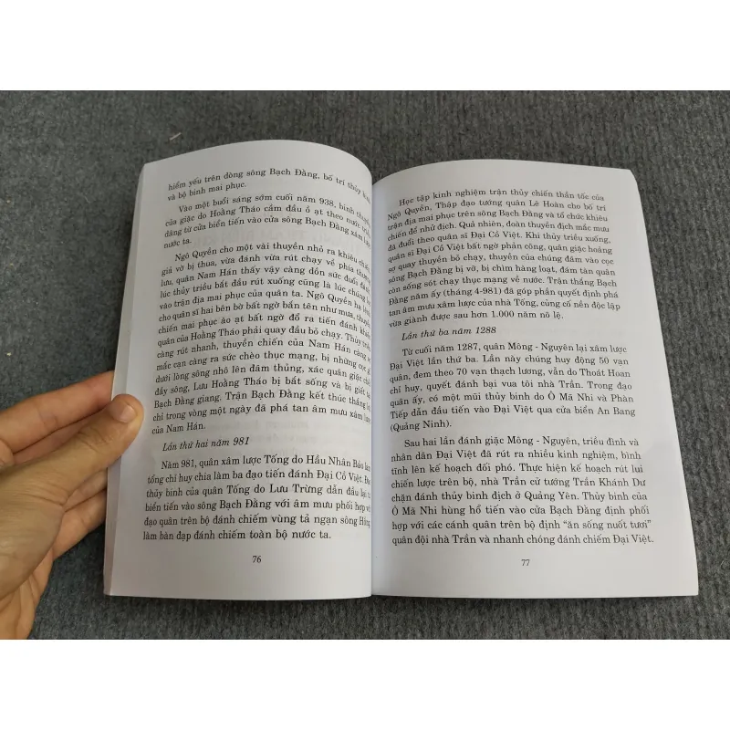 NHÌN RA BIỂN KHƠI 694833