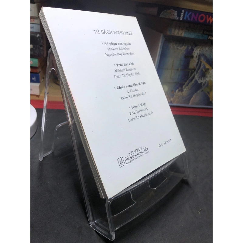 Chiếc vòng thạch lựu 2004 mới 70% ố bẩn nhẹ A Cuprin HPB0906 SÁCH VĂN HỌC 915561