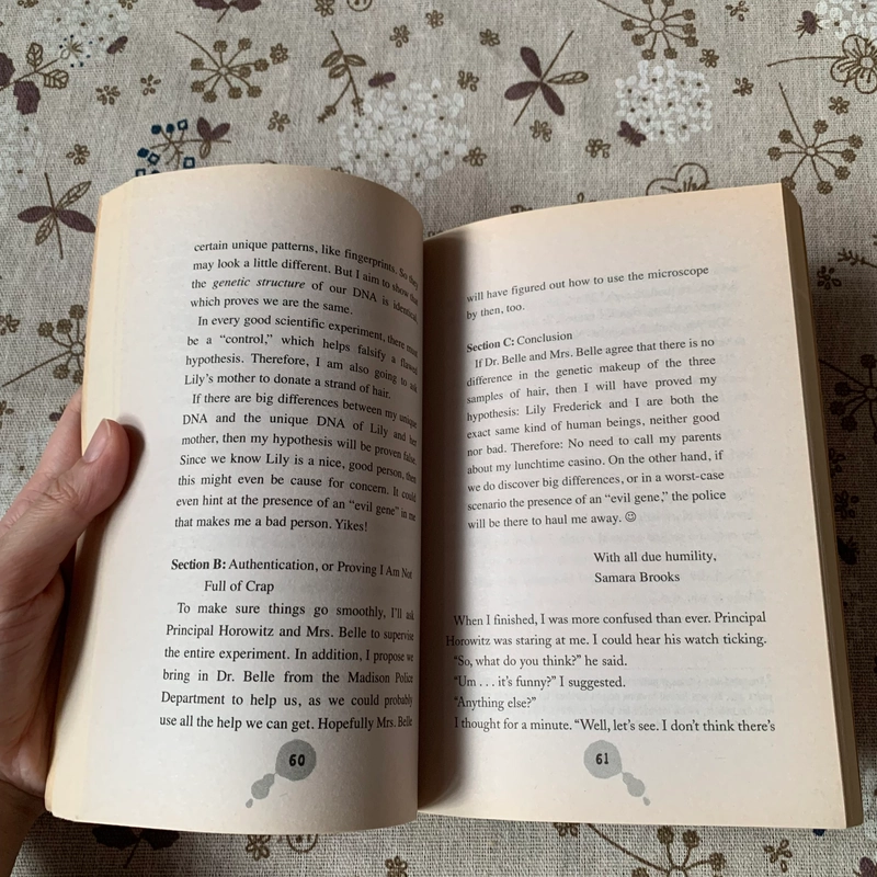 Sách ngoại văn That's Life, Samara Brooks, Used, Chapter Book 444125