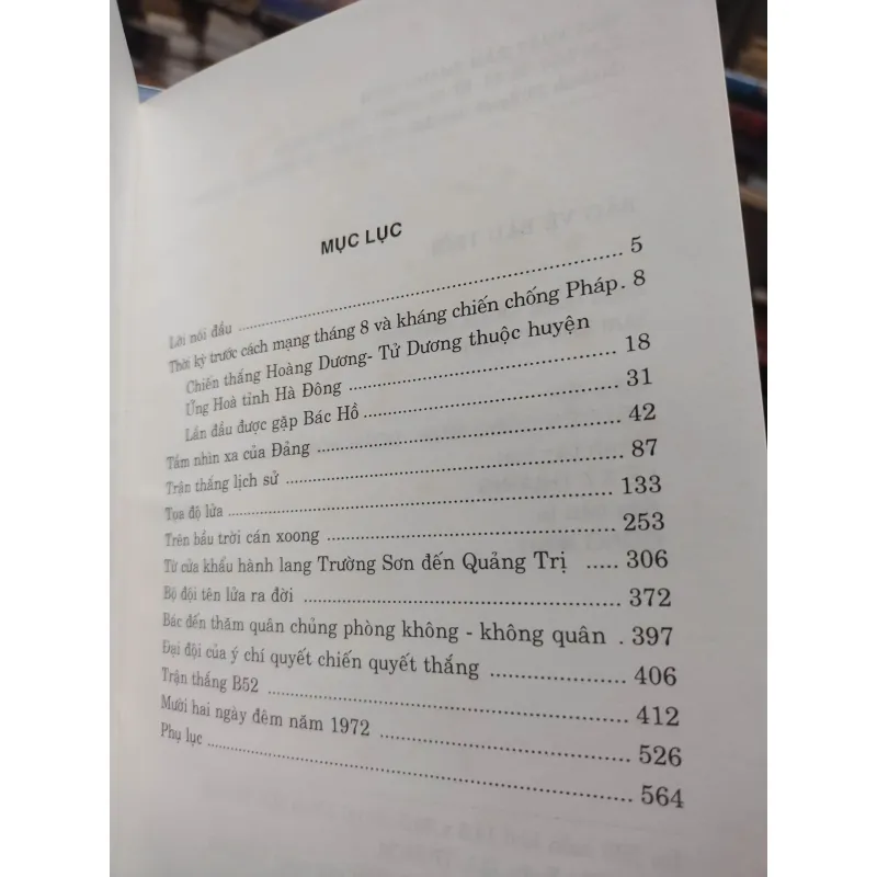 Sách: Bảo vệ bầu trời - hồi ức  - Tác giả: Trung tướng Nguyễn Xuân Mậu (A3) 598276
