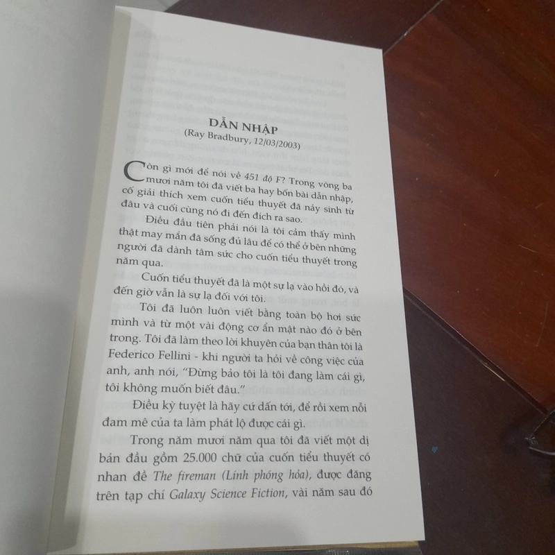 Ray Bradbury - 451 độ F (một kiệt tác kinh điển vh Mỹ) 306567