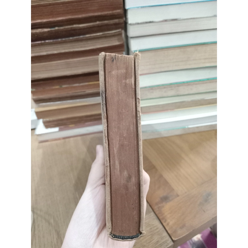 Tuyển tập các bài tập vật lý đại cương - I.E.Irôđôp, I.V.Xaveliep, O.I.Damsa 780699