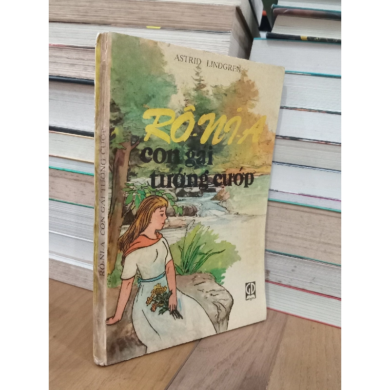 Rô-ni-a con gái tướng cướp - Astrid Lindgren 735403
