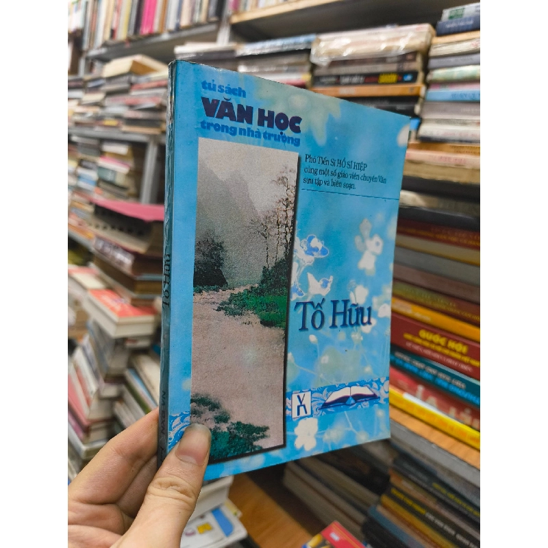 Phê Bình Bình Luận Văn Học 122341