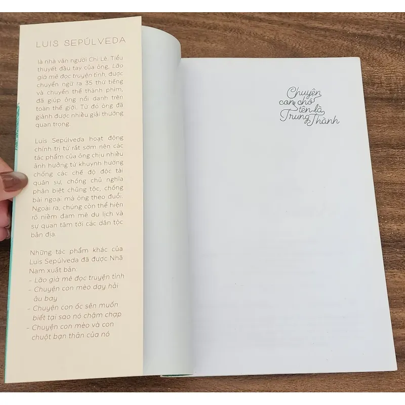 CHUYỆN CON CHÓ TÊN LÀ TRUNG THÀNH - Nhà văn Luis Sepúlveda (94 trang) 720274